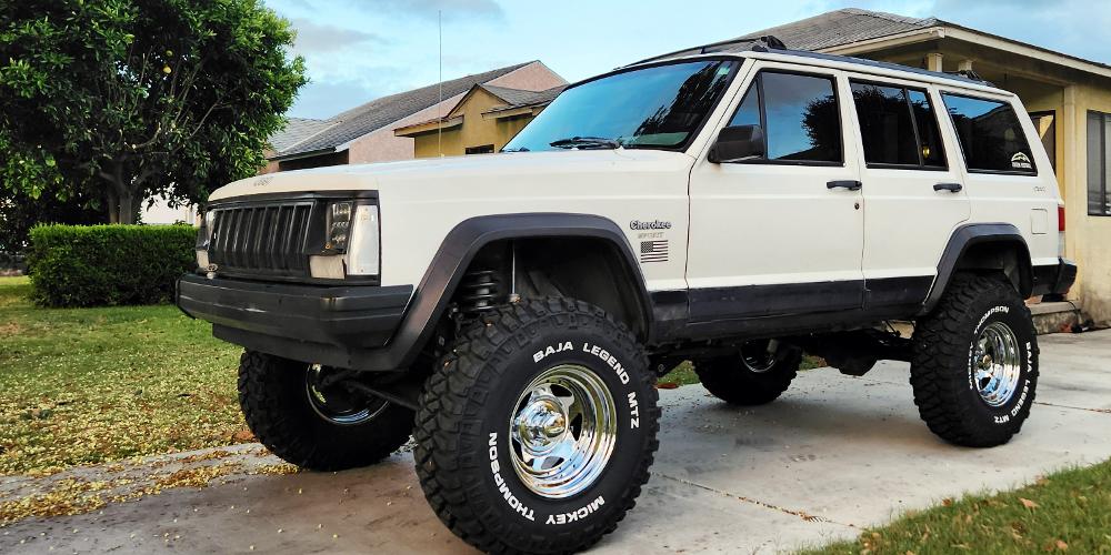 Jeep Cherokee with U.S. Wheel Star (Series 37)
